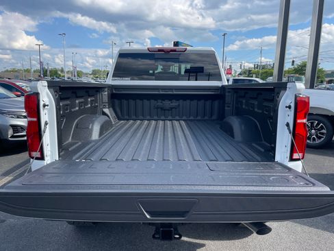 New 2026 Chevrolet Silverado 2500 ZR2 w/ LPO, Dark Essentials Package AWD/4WD image 13