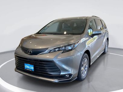 New 2026 Toyota Sienna XLE