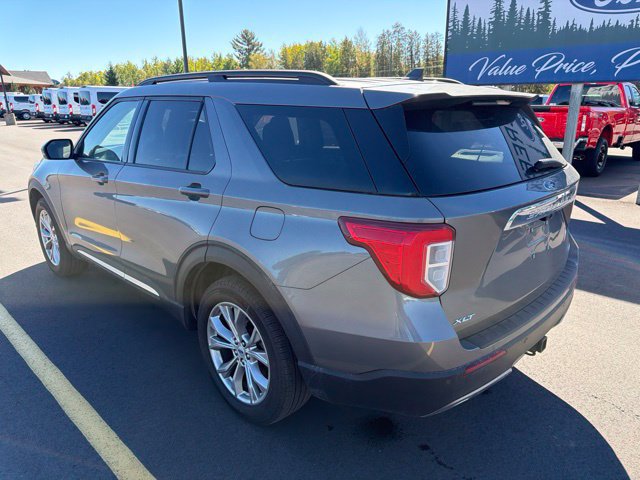 Used 2024 Ford Explorer XLT w/ Equipment Group 202A AWD/4WD image 3