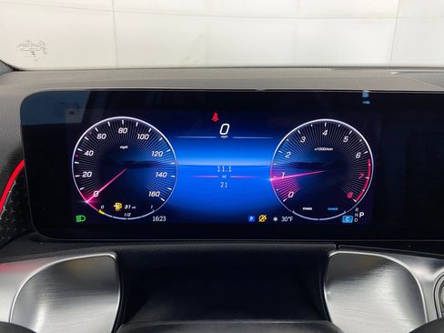 Used 2026 Mercedes-Benz GLB 250 4MATIC image 20