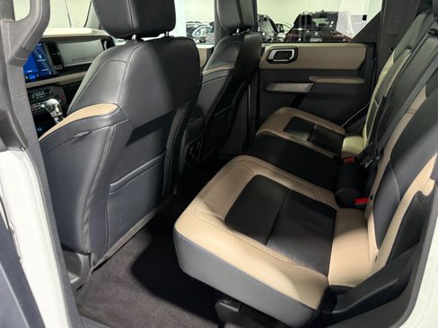 Used 2022 Ford Bronco Wildtrak AWD/4WD image 37