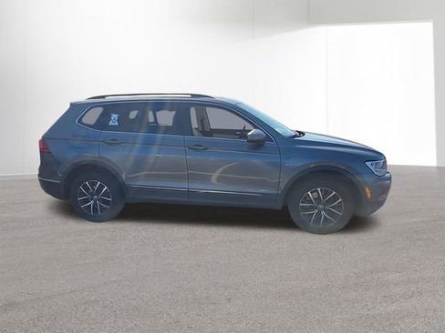 Used 2018 Volkswagen Tiguan SEL image 10