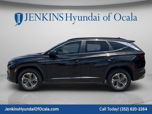 Used 2025 Hyundai Tucson Blue AWD/4WD image 6
