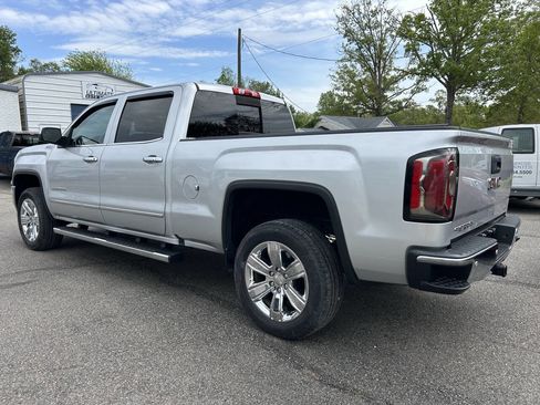 Used 2018 GMC Sierra 1500 SLT image 12