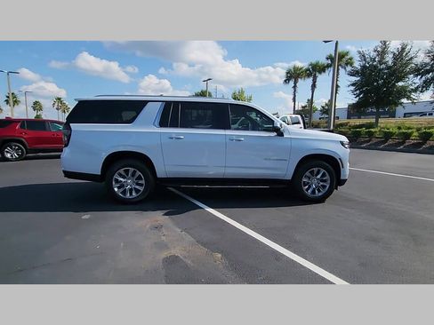 New 2026 Chevrolet Suburban Premier image 29