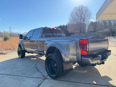 Used 2022 Ford F450 Platinum image 5