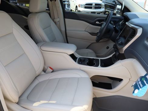 Certified 2023 GMC Acadia Denali w/ Denali Ultimate Package FWD image 32