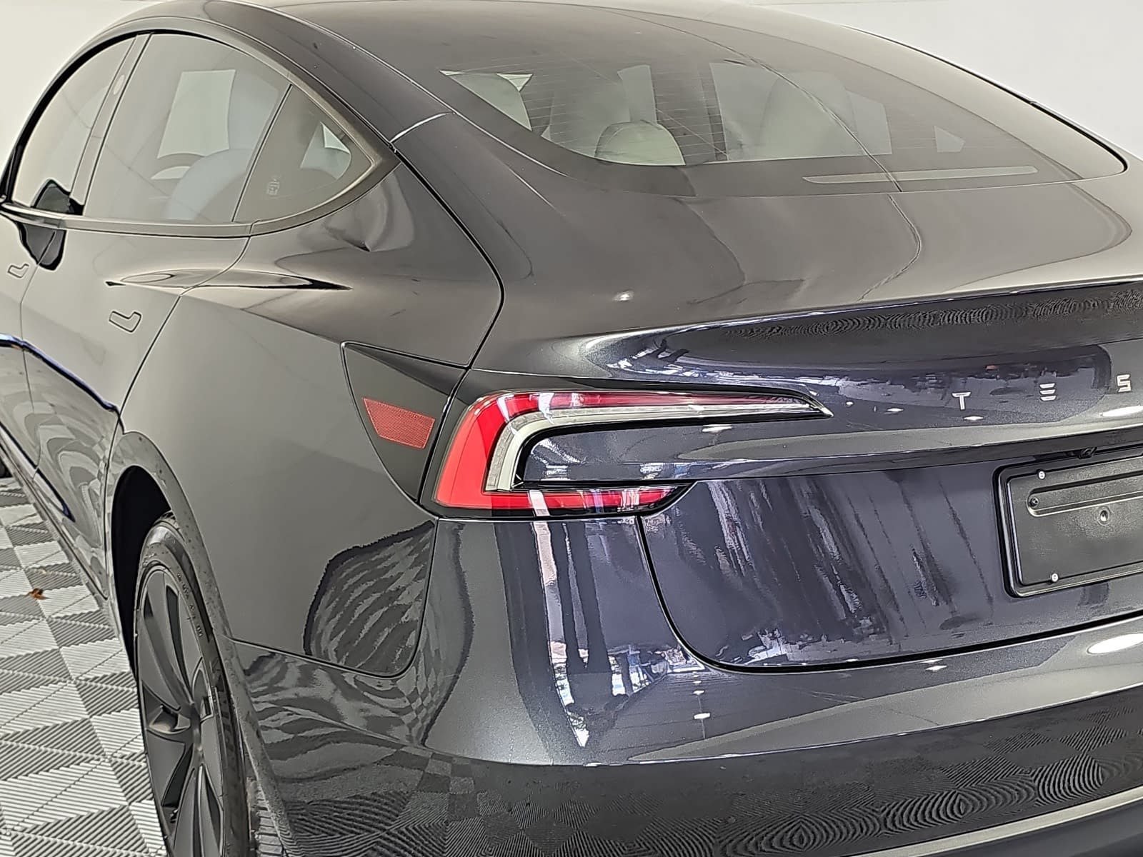Used 2025 Tesla Model 3 RWD image 30