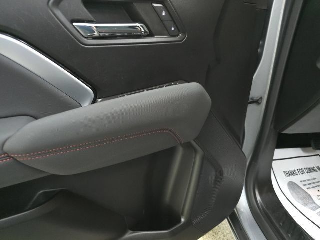 Used 2023 Chevrolet Colorado Z71 w/ Z71 Convenience Package 2 AWD/4WD image 14