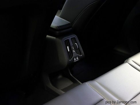 Certified 2025 BMW X2 xDrive28i image 14