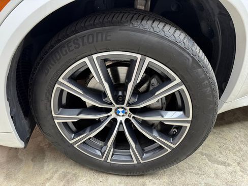 Certified 2024 BMW X5 xDrive40i w/ M Sport Package image 28