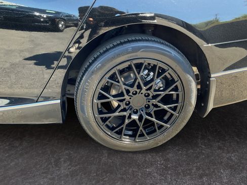 Used 2019 Honda Accord EX image 9