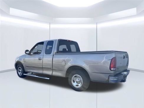 Used 2002 Ford F150 XL RWD image 3