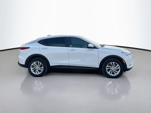 Used 2025 Buick Envista Sport Touring w/ Convenience I Package FWD image 8