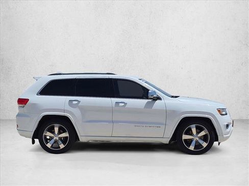 Used 2015 Jeep Grand Cherokee Overland AWD/4WD image 4