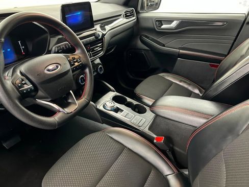 Used 2025 Ford Escape ST-Line image 15