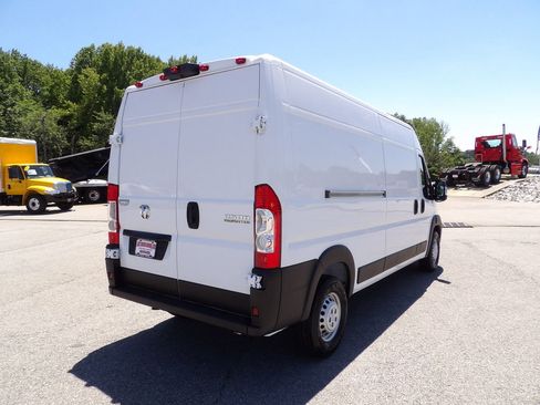 Used 2026 RAM ProMaster 2500 w/ Convenience Group FWD image 7