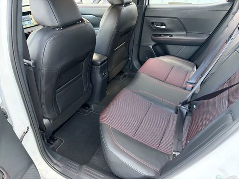 Used 2025 Nissan Kicks SR image 31