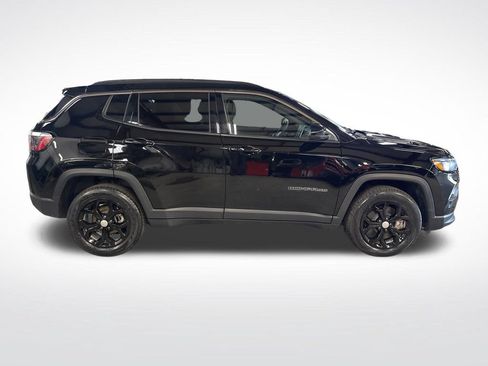 Used 2024 Jeep Compass Latitude AWD/4WD image 7