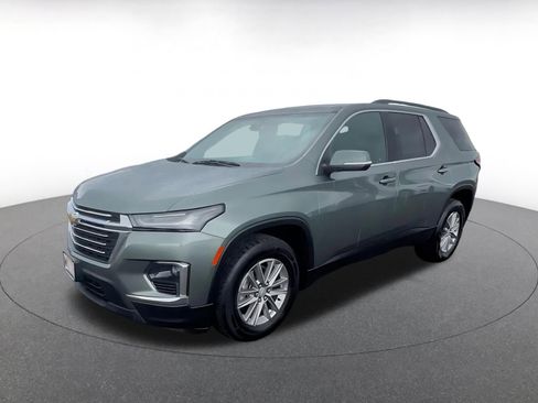 Used 2023 Chevrolet Traverse LT FWD image 8