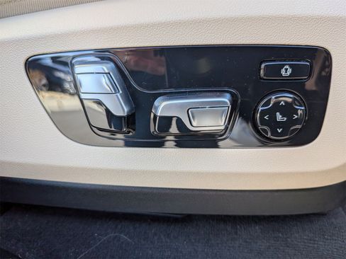 Used 2021 BMW X5 xDrive40i w/ Executive Package image 40