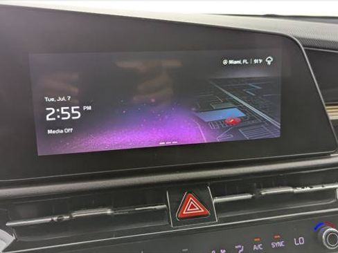 Used 2023 Kia Niro SX Touring FWD image 24