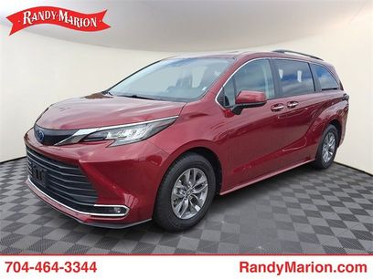 Used 2023 Toyota Sienna XLE