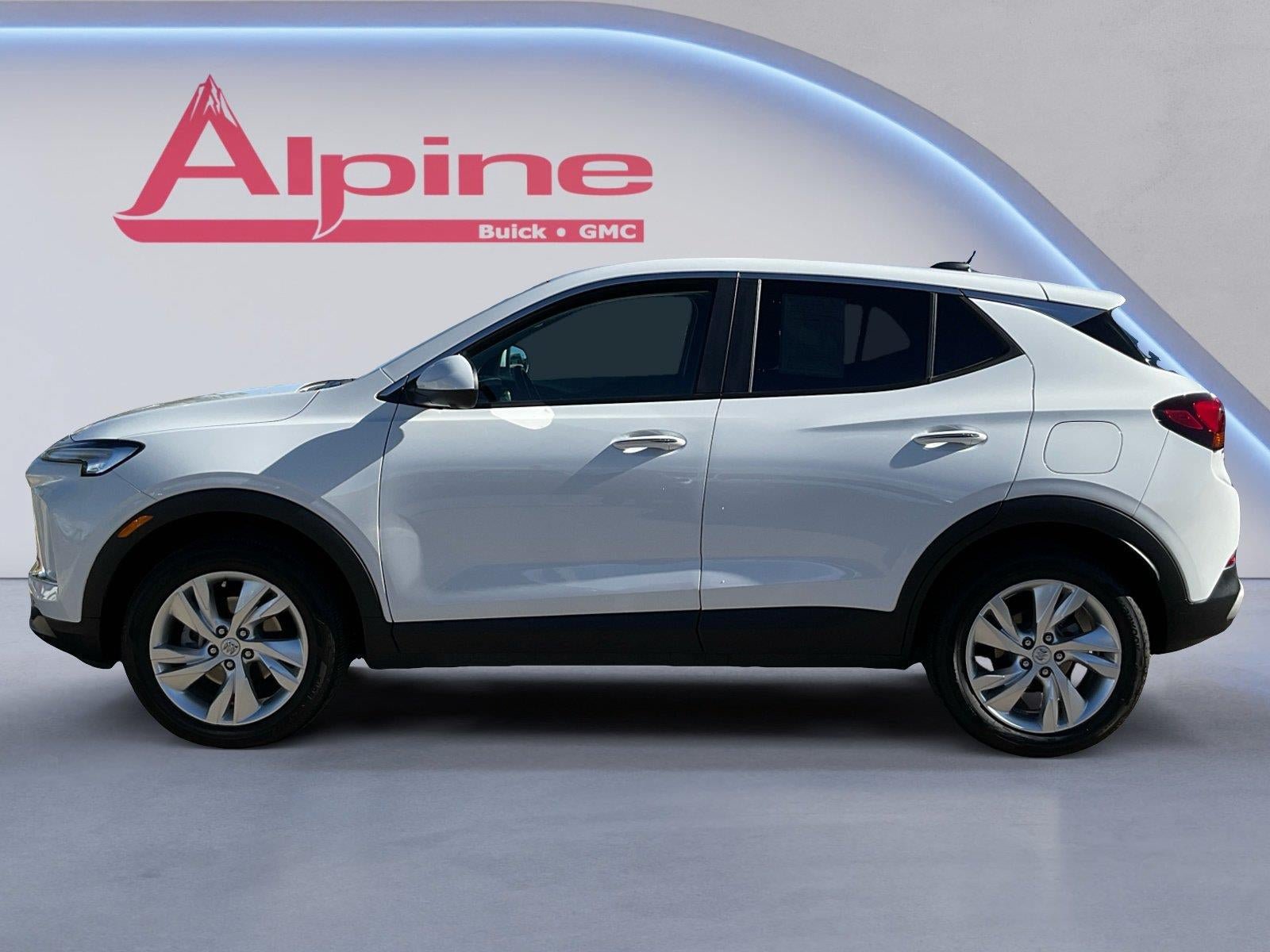 Certified 2024 Buick Encore GX Preferred AWD/4WD image 2