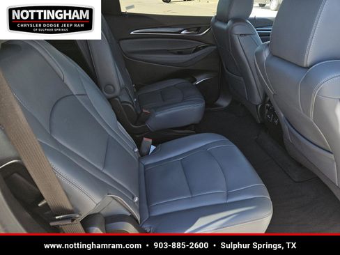 Used 2024 Buick Enclave Premium image 33