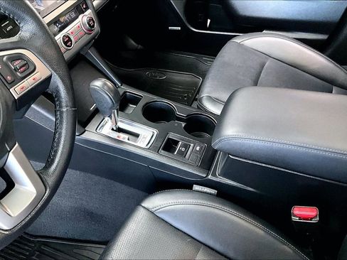 Used 2017 Subaru Legacy 2.5i Limited AWD/4WD image 18