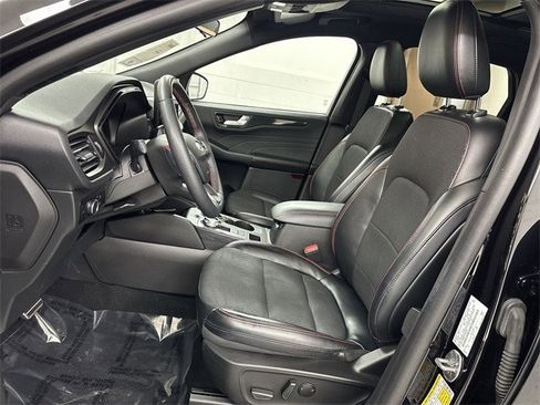 Certified 2023 Ford Escape ST-Line w/ Tech Pack #1 image 3