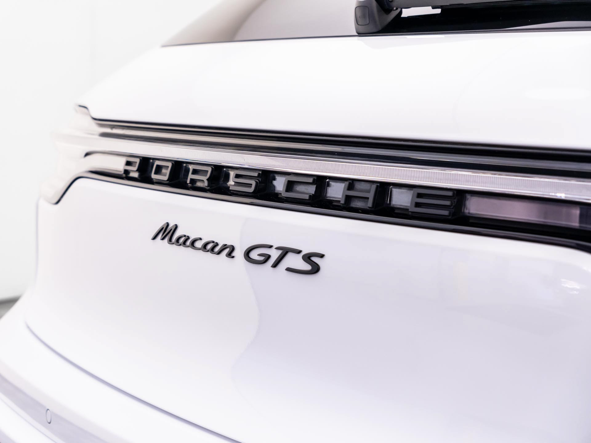 Certified 2023 Porsche Macan GTS AWD/4WD image 33