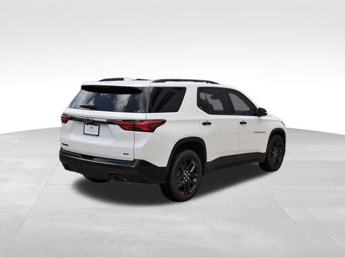 Used 2023 Chevrolet Traverse Premier w/ Redline Edition AWD/4WD image 4