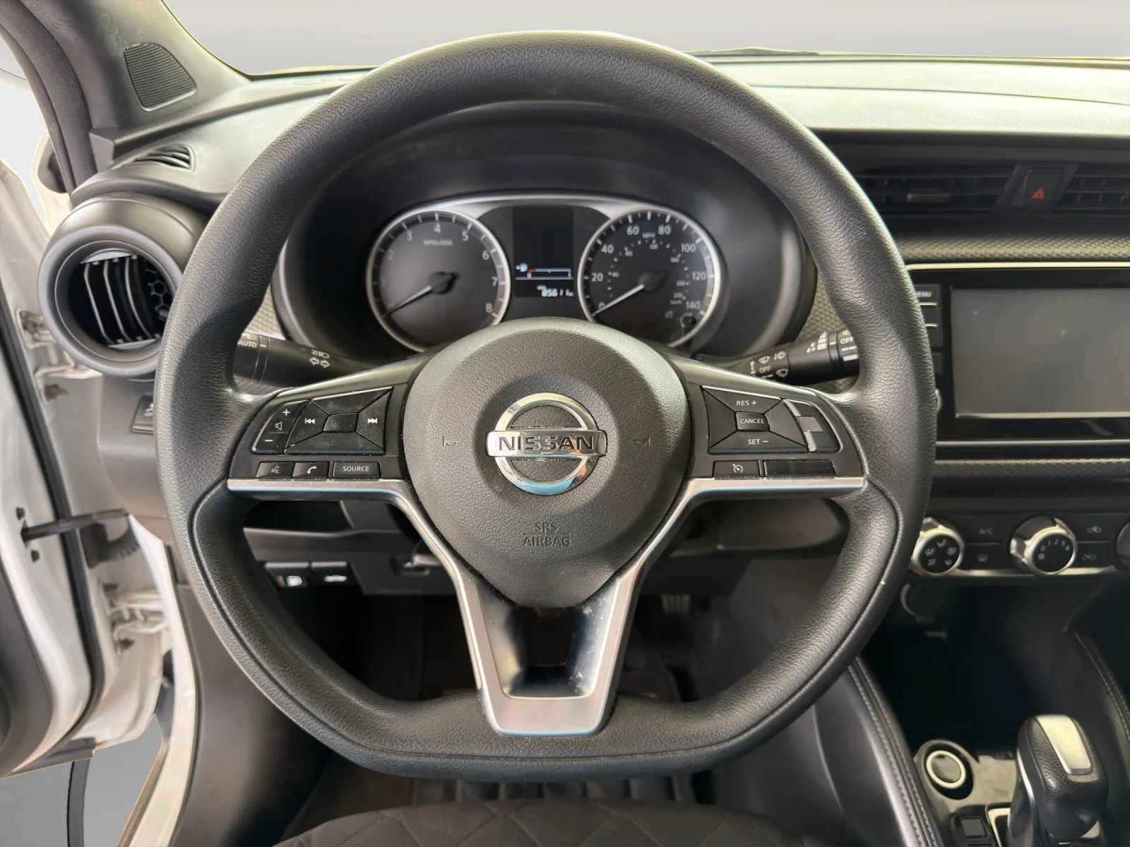 Used 2019 Nissan Kicks S FWD image 9