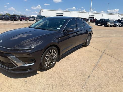 Used 2024 Hyundai Sonata SEL FWD image 1