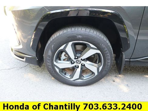 Used 2021 Toyota RAV4 SE w/ Weather & Moonroof Package AWD/4WD image 30