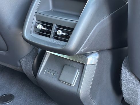 Used 2024 Cadillac Lyriq Luxury RWD image 32