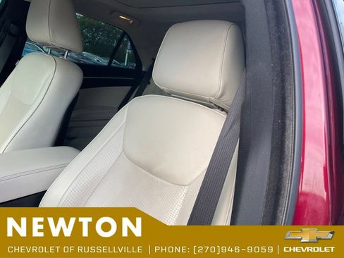 Used 2023 Chrysler 300 Touring L w/ Popular Equipment Group RWD image 5
