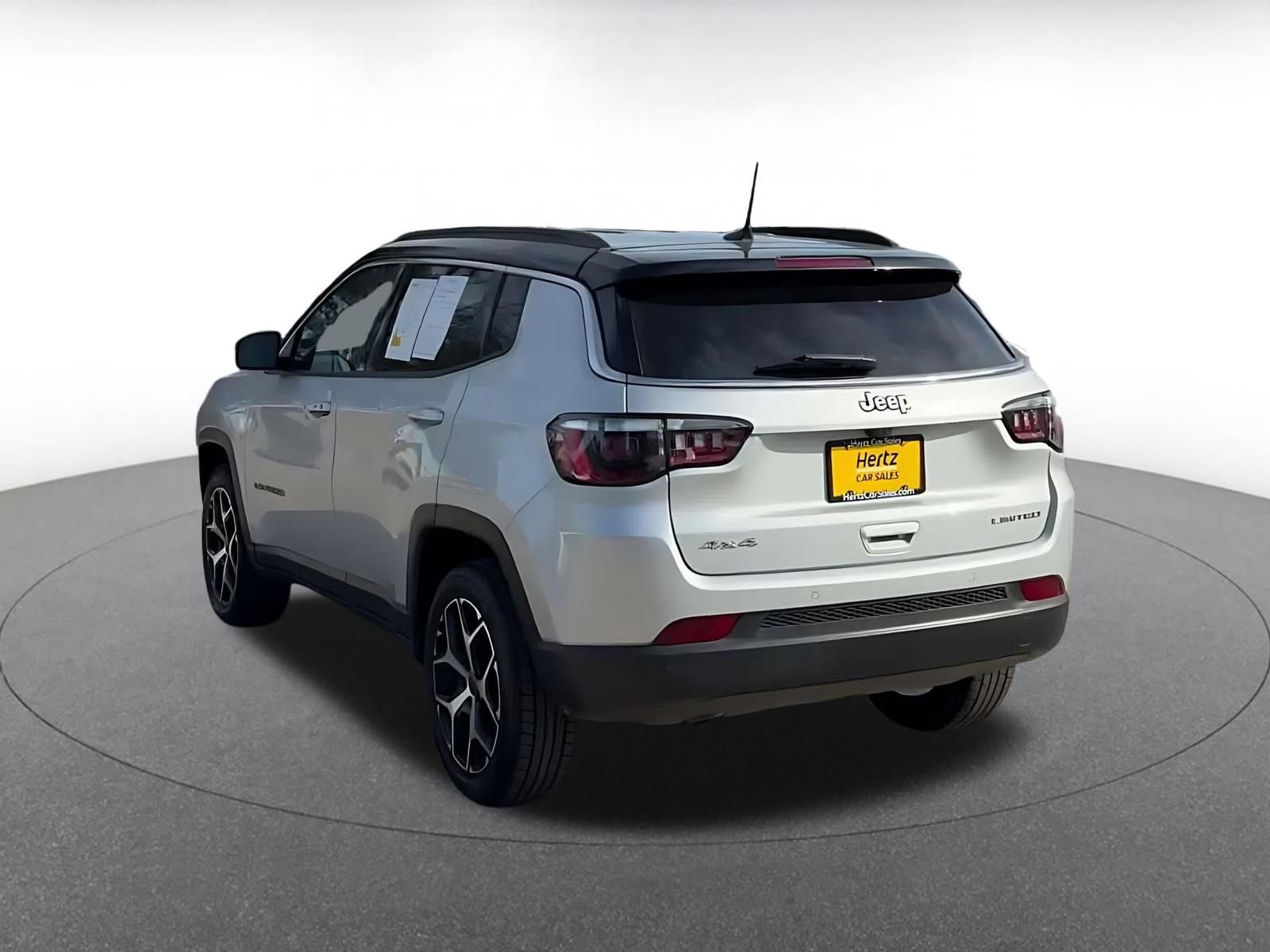 Used 2025 Jeep Compass Limited AWD/4WD image 10