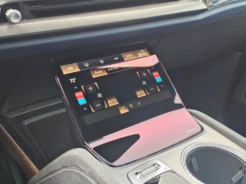New 2026 Cadillac Vistiq Premium Luxury AWD/4WD image 41
