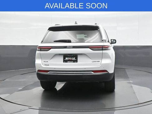 Used 2022 Jeep Grand Cherokee Limited AWD/4WD image 6