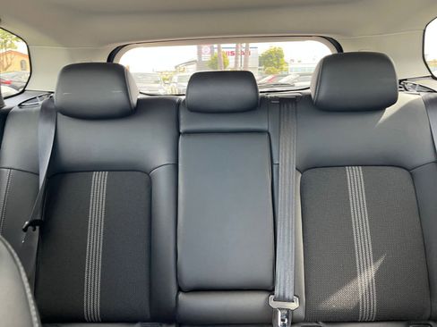 Used 2025 MAZDA CX-50 AWD 2.5 S w/ Premium Package image 40