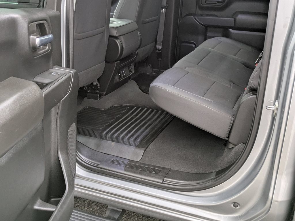 Certified 2024 Chevrolet Silverado 1500 Custom AWD/4WD image 29