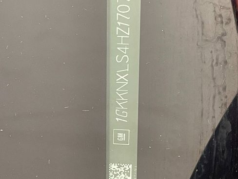 Used 2017 GMC Acadia Denali w/ Technology Package image 28