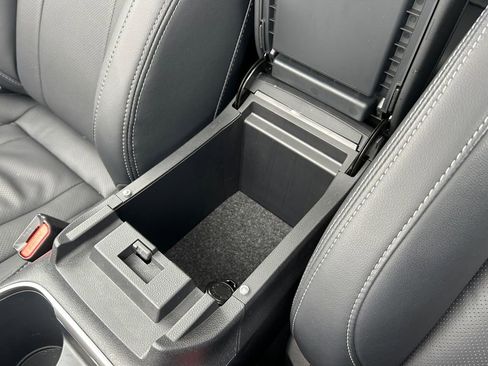 Used 2025 Subaru Outback Limited image 36