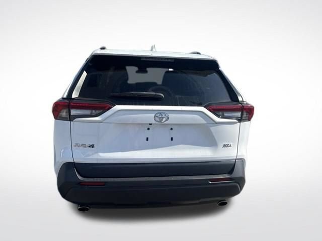 Used 2023 Toyota RAV4 XLE FWD image 3