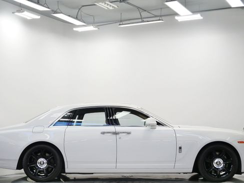 Used 2013 Rolls-Royce Ghost RWD image 56
