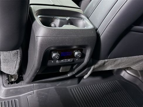 New 2026 GMC Acadia Elevation w/ Elevation Premium Package AWD/4WD image 20