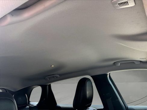 Used 2019 Jeep Cherokee Limited AWD/4WD image 30