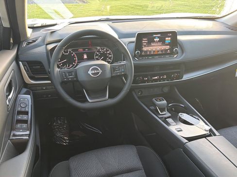New 2026 Nissan Rogue SV w/ Cold Weather Package FWD image 18